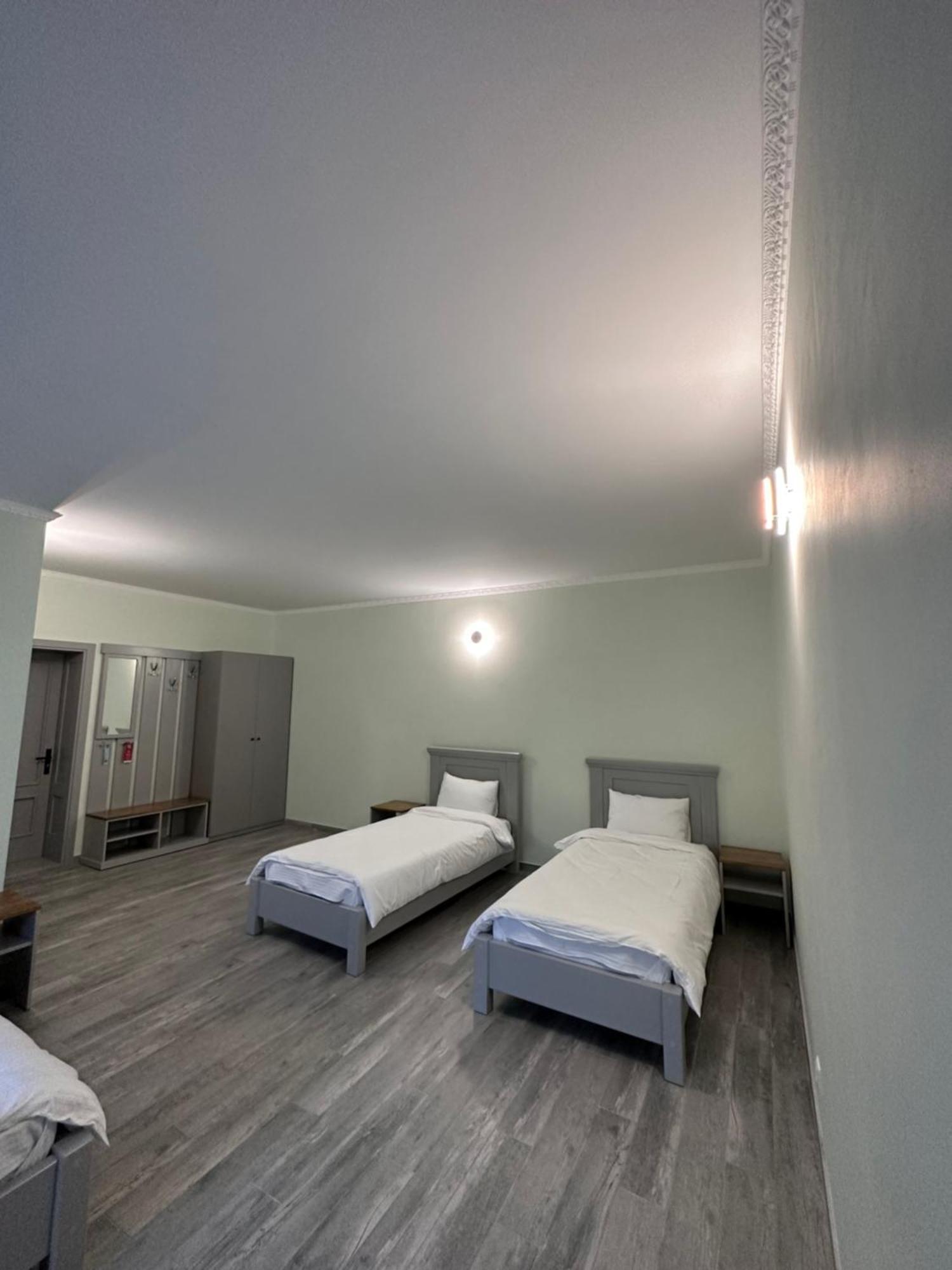Maestro Hotel Ostroh Exterior photo